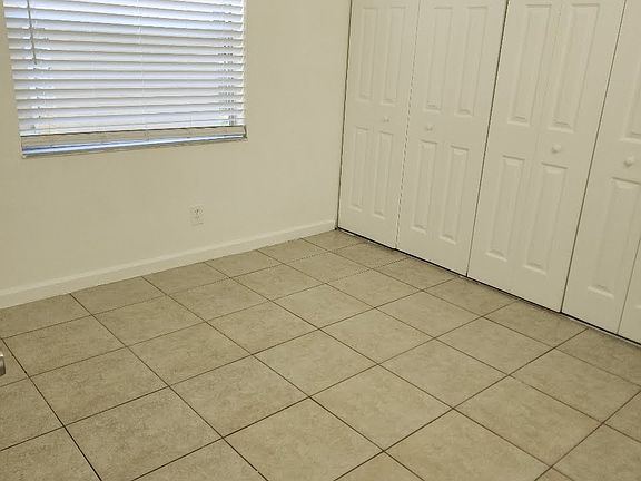 5th image of 10046 Twin Lakes Dr #10046