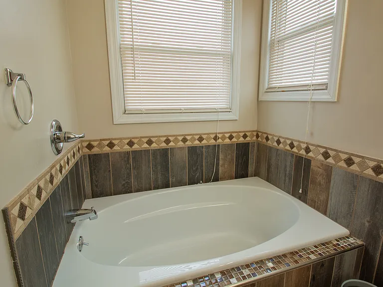 918 Harold Ave #918 — Photo 27