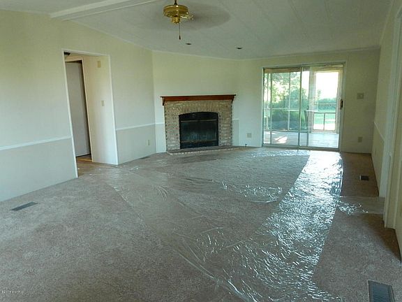 4th image of 5641 E Grand River Ave
