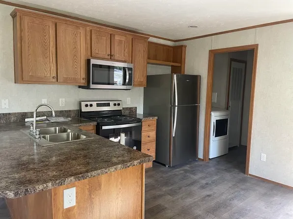 236 Evergreen Manor Drive, Hardwick, VT 05843-0000