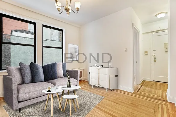 Rented by Bond New York | media 24