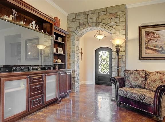 4th image of 413 Kaanapali Ln