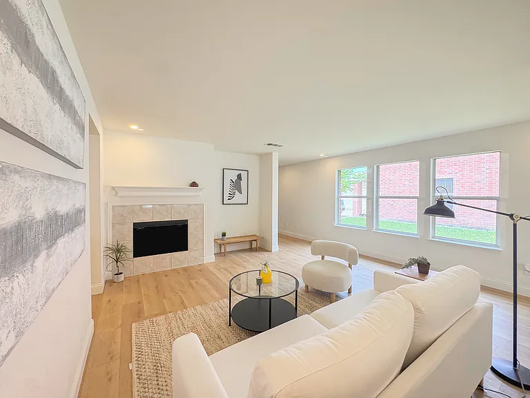 125 Harvest Hill Ln — Photo 1