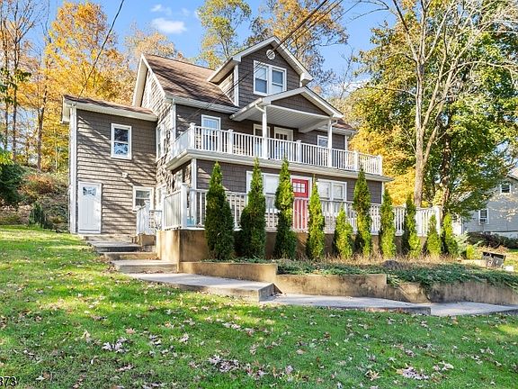3rd image of 224 Mount Horeb Rd APT 2