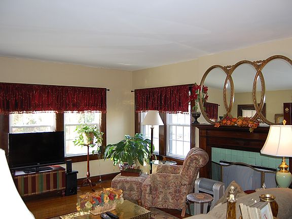 5th image of 2300 Fairmont Blvd