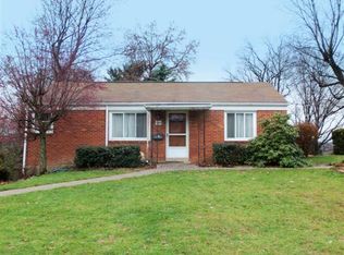 5684 Willow Terrace Dr, Bethel Park, PA 15102