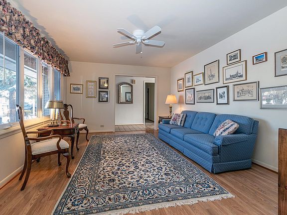 5th image of 85 Brantwood Ave