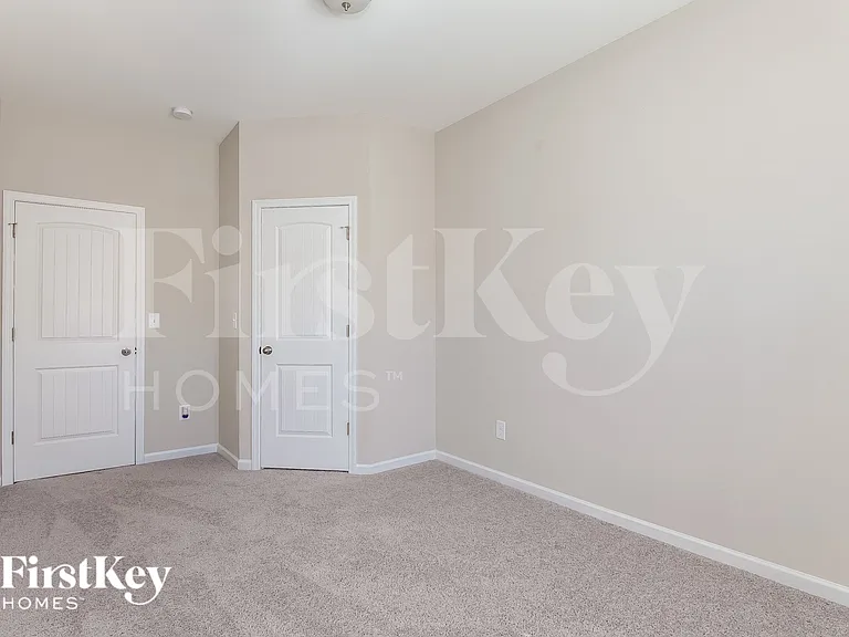 5521 Begonia St — Photo 12