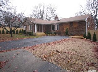 12 Lafayette Ave, Lake Grove, NY 11755