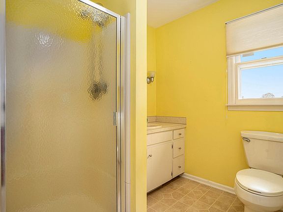 3rd image of 4645 61st St