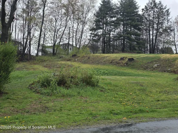 1108 E Filbert St, Archbald, PA 18403