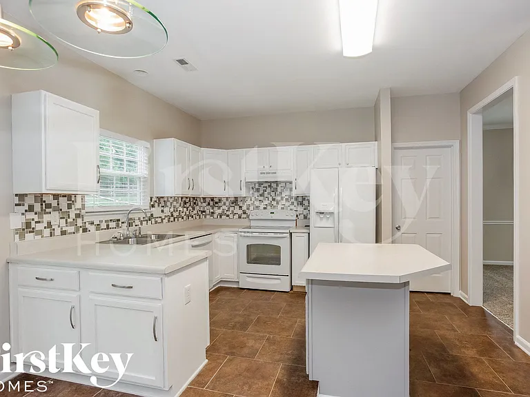 10912 Harringham Ln — Photo 6