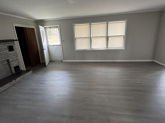 4th image of 4216 Eggners Ferry Rd