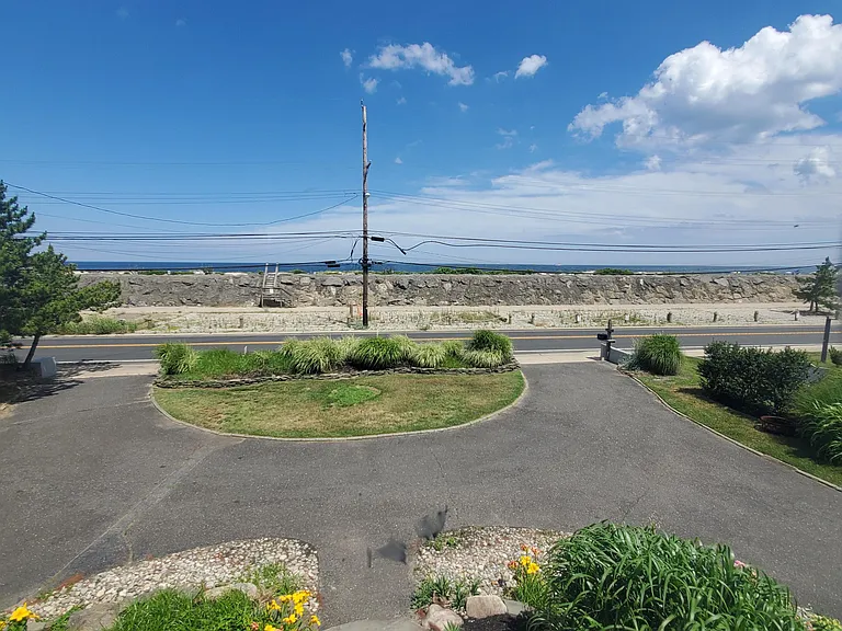 754 Ocean Ave #2 — Photo 33