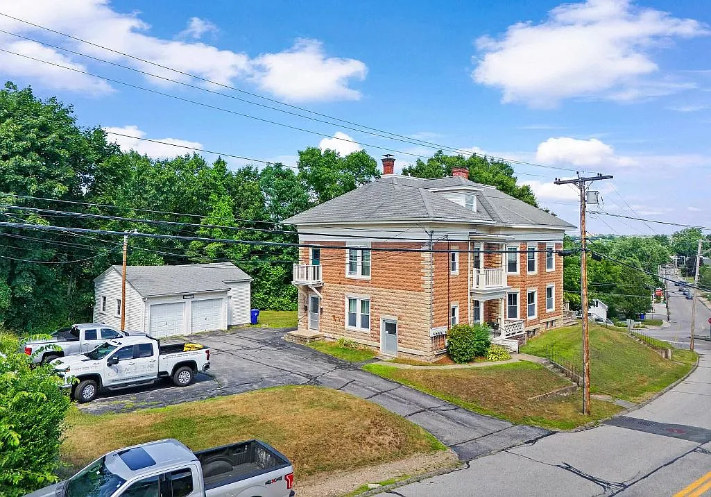 2 bed, 1100 sqft, $1,875 — Photo 3