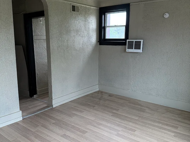 16853 Log Cabin St #7 — Photo 1