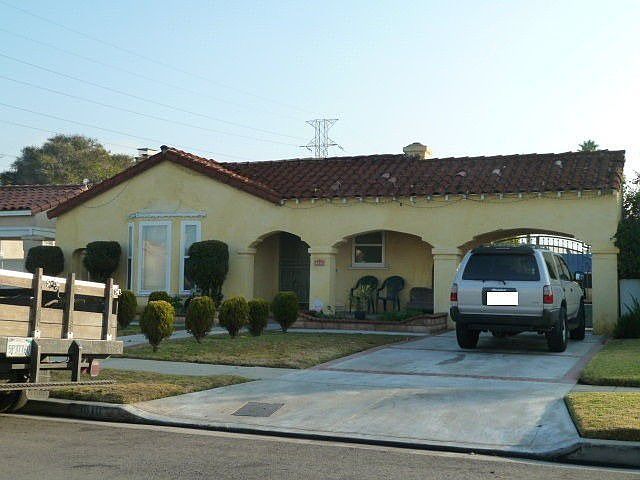 2nd image of 9810 La Salle Ave