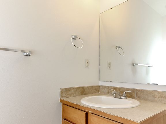 5th image of 11013 Kendrick St SW Unit A
