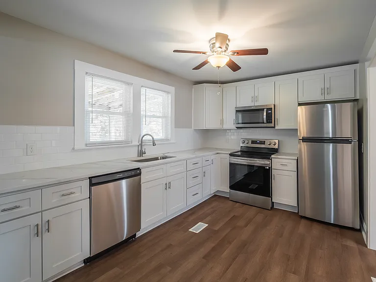 69 Lowe Ave NW — Photo 13