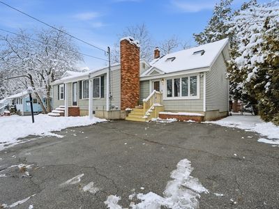 50 Cheever Ave, Dracut, MA, 01826