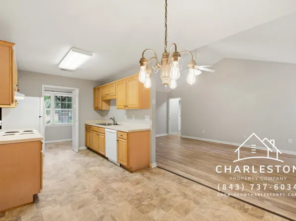 1860 Piper Dr, Charleston, SC 29407