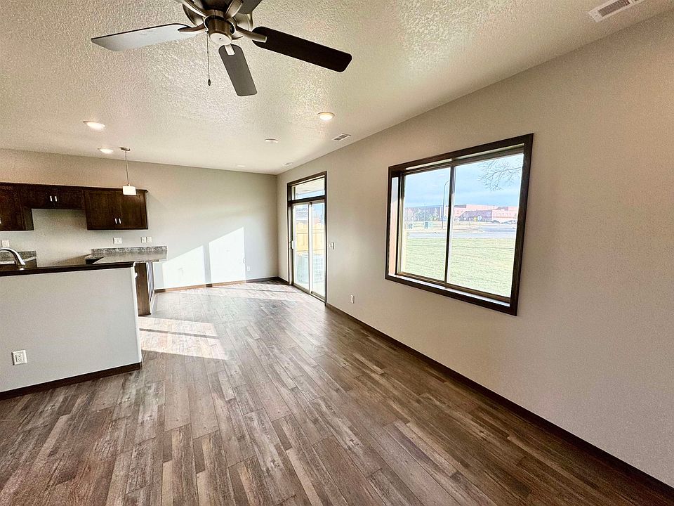 1905 Kellen Gross Dr Yankton SD Zillow