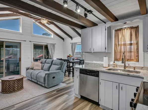 124 Marina Cove Dr, Gilbert, SC 29054