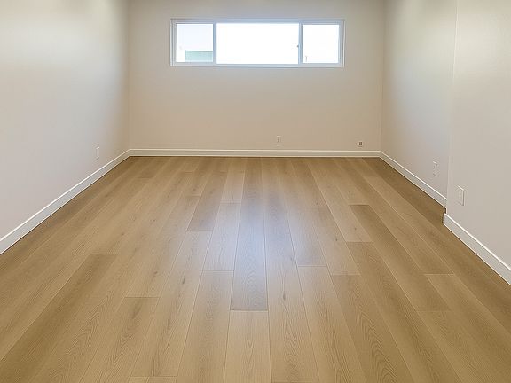3rd image of 40 Bennett Ave #3