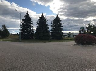 Charter Dr, Flint, MI 48532