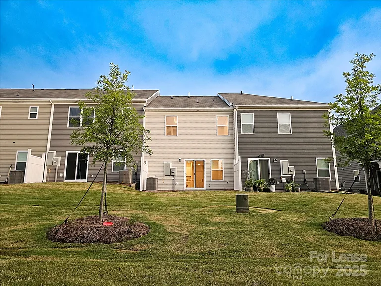 2744 Yeager Dr NW — Photo 22
