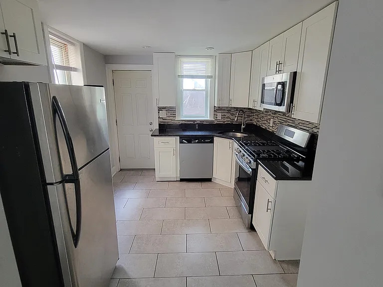1606 S Bailey St — Photo 32