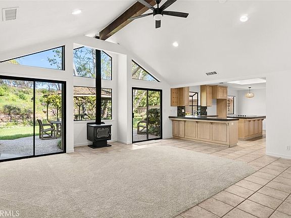 4th image of 19 Sycamore Valley Rd