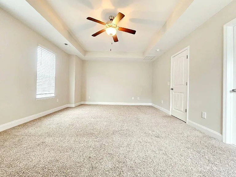 2115 Mannington Dr — Photo 25