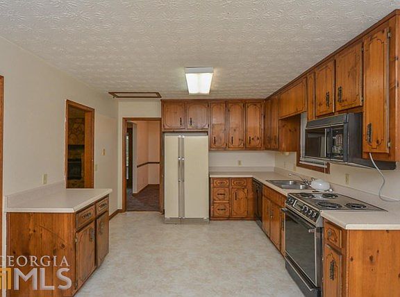 5th image of 2769 Hawk Trace Ct NE