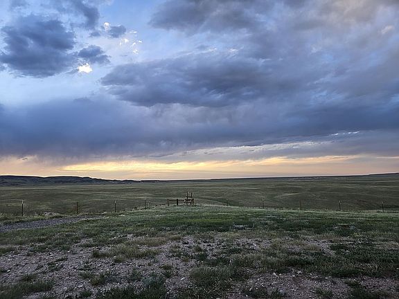 3rd image of 730 N Table Mountain Loop