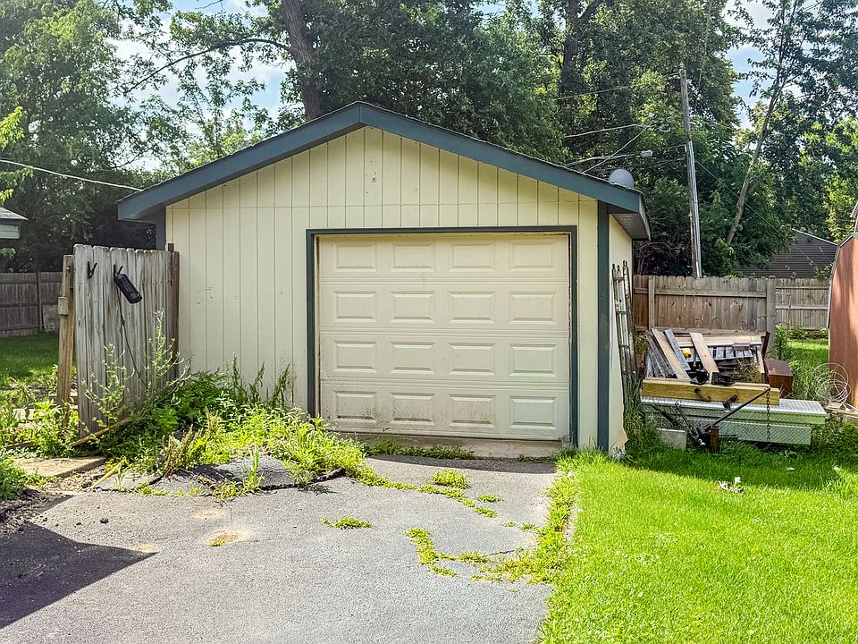 2nd image of 22235 W Greene Ln