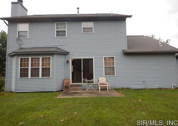 3rd image of 5425 Temple Dr