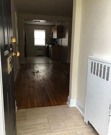 2nd image of 492 Howard Ave APT 1A