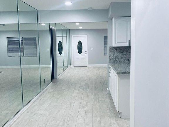 2nd image of 3951 Loni St