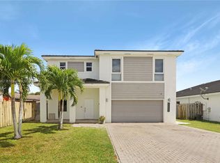 30323 SW 163rd Ct, Homestead, FL 33033