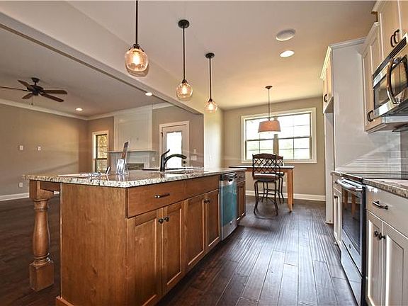 3rd image of 2206 Clays Mill Dr