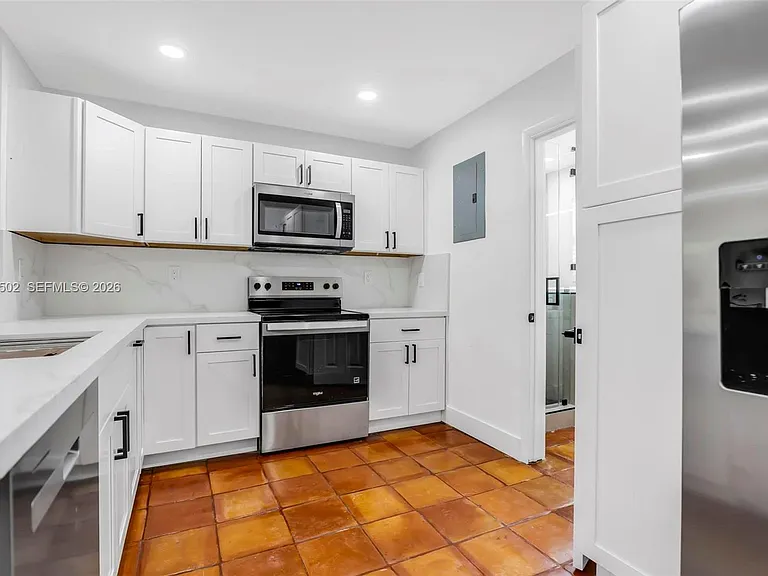 850 SW 12th Ct #850 — Photo 10