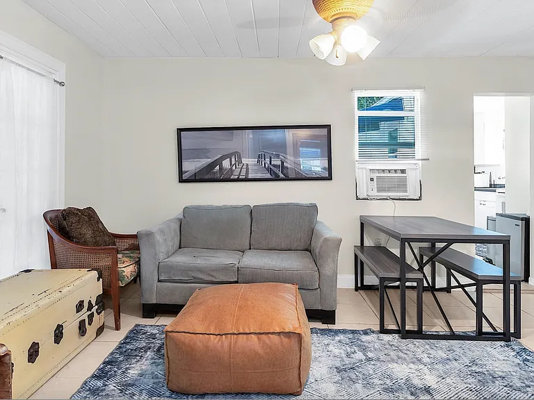 909B N Palmway — Photo 8