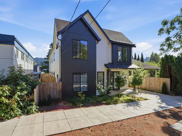 8480 N Willamette Blvd #3, Portland, OR 97203