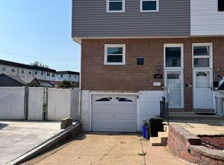 3601 Whitehall Ln, Philadelphia, PA 19114