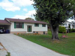 165 Woodvine St, Jacksboro, TN 37757