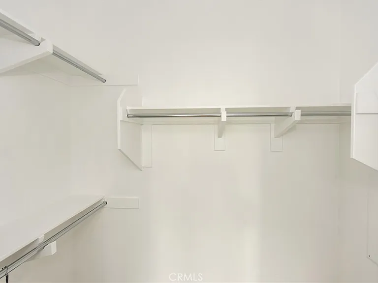 2208 Synergy — Photo 13