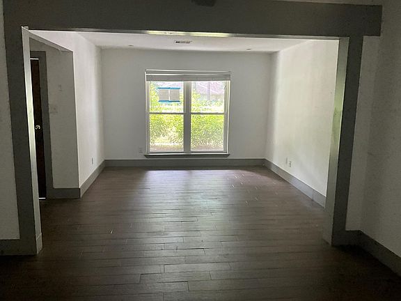 4th image of 2314 Creekleaf Rd