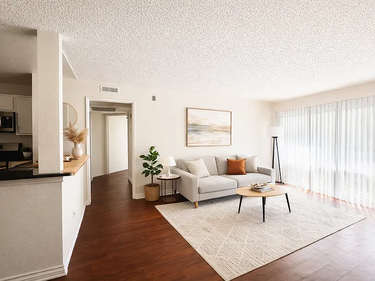 2330 North Cahuenga, LP — Photo 33