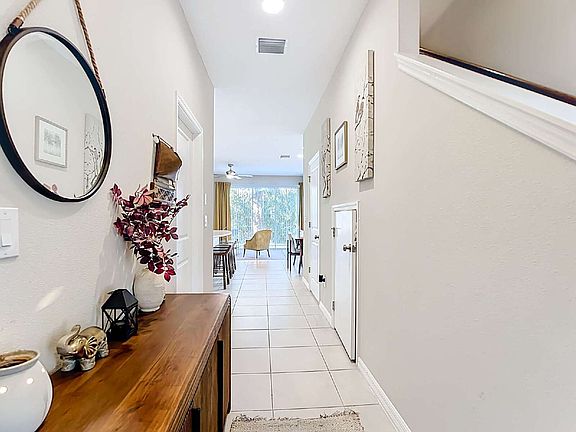 5th image of 10525 Oakside Dr